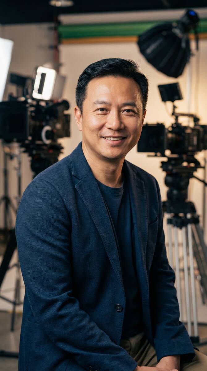 免费看片影视导演顾问